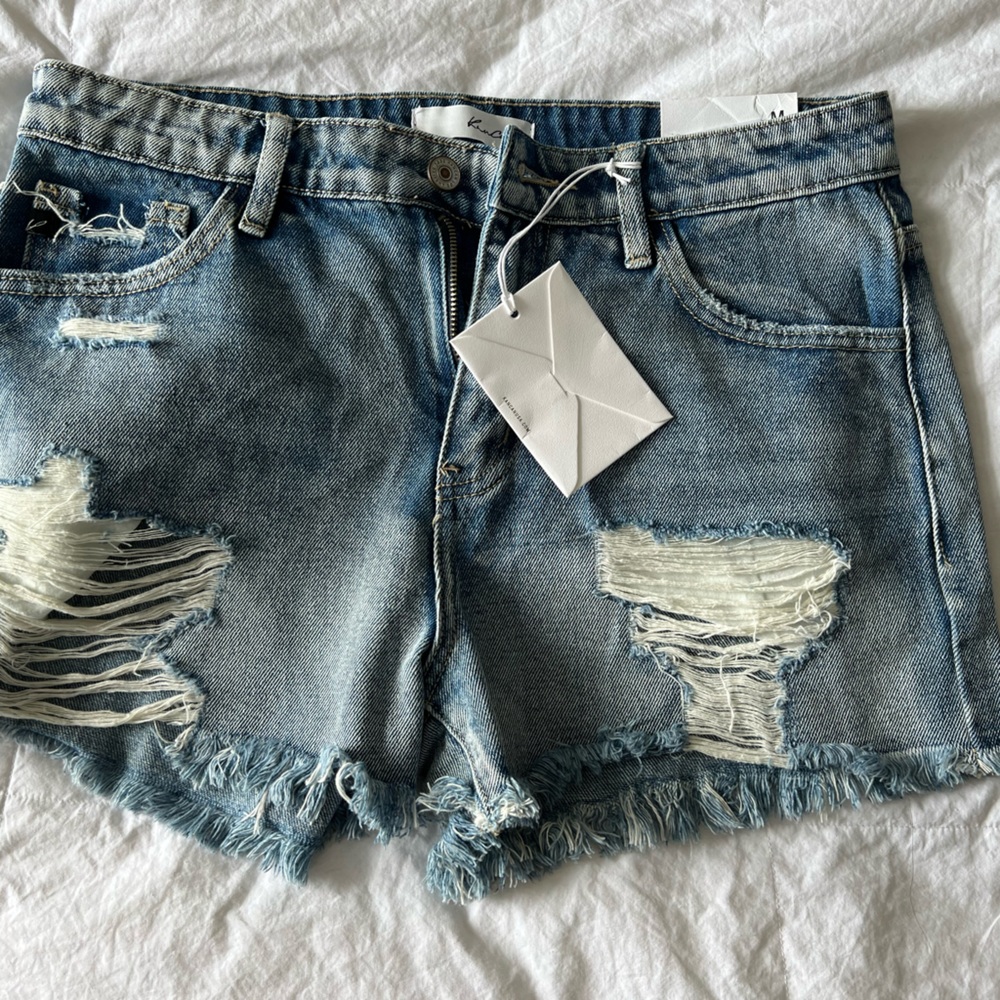 BRAND NEW 🛍🤩 Vici collection shorts bundle. Never worn🤩